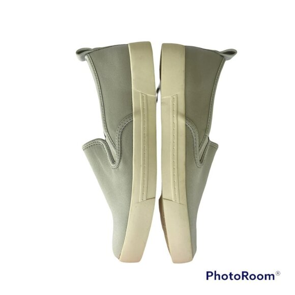 Call It Spring Lovaudien Grey Slip-On Sneakers Size 6.5 - Picture 6 of 9